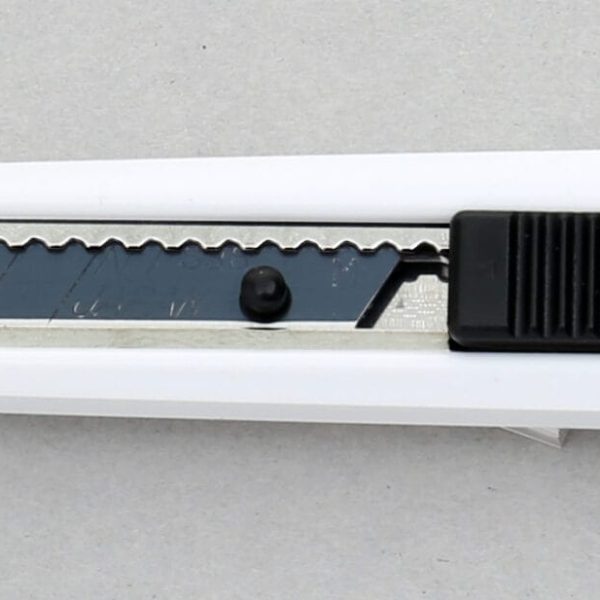 NT Cutter 9 mm MNCR-A1 black&white